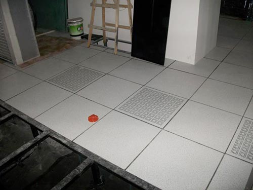 防靜電通風(fēng)活動(dòng)地板